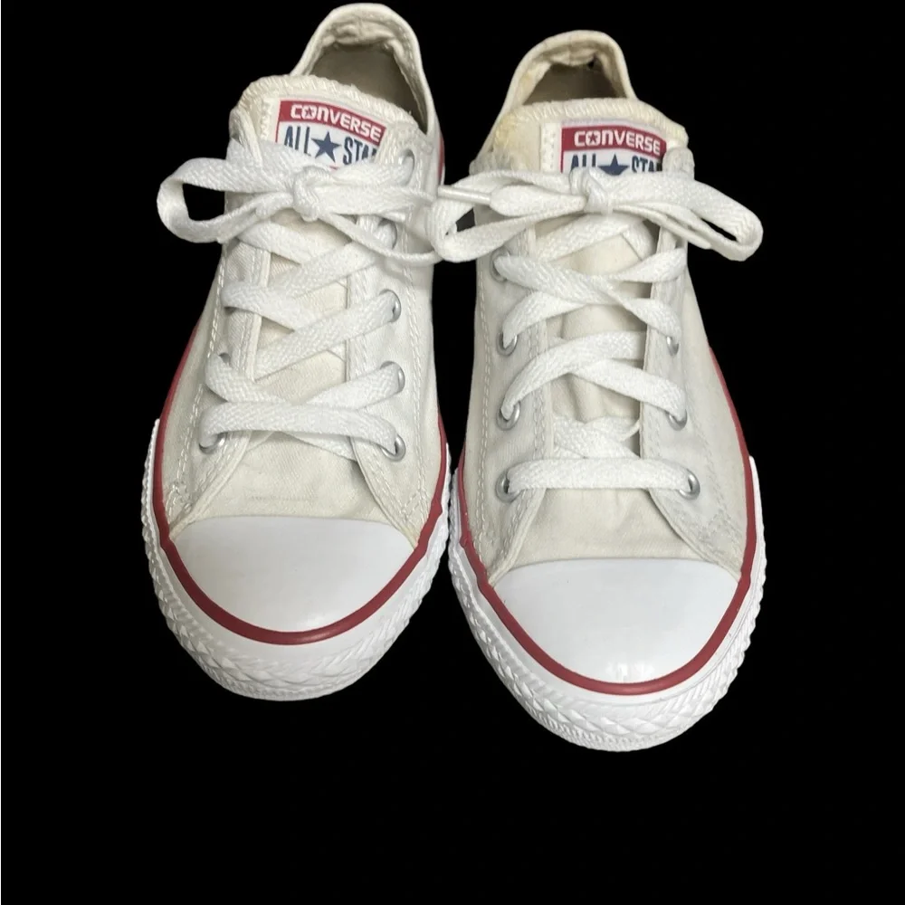 CONVERSE CHUCK TAYLOR ALL STAR LOW BIG GRADE SCHOOL LIFESTYLE SHOES Size 3